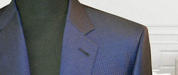 Traje a medida azul
